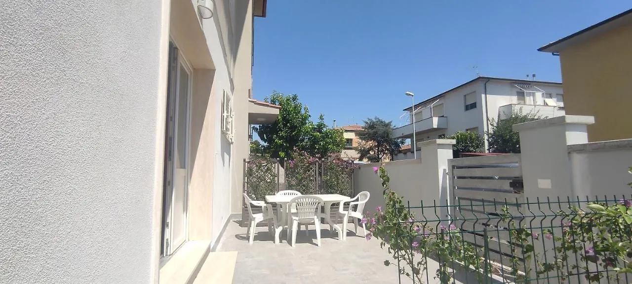 Casa Vacanze Lucilla Villa Cecina  Cecina (Livorno)